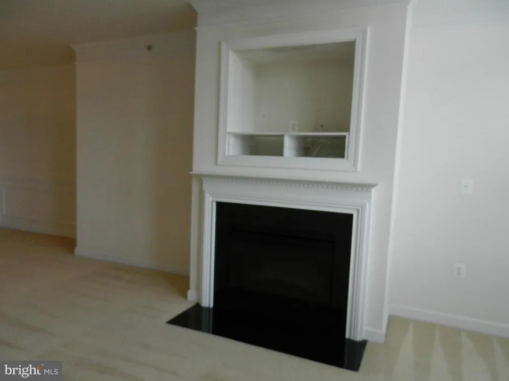 44485 CHAMBERLAIN TERRACE #303 Ashburn, VA 20147
