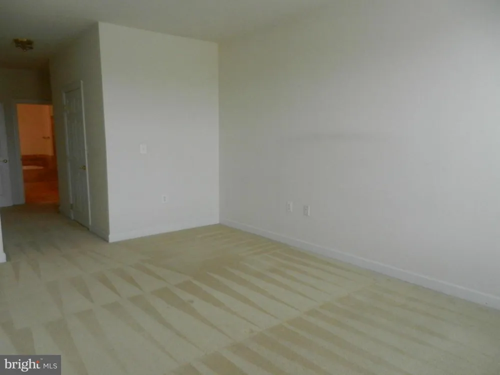 44485 CHAMBERLAIN TERRACE #303 Ashburn, VA 20147