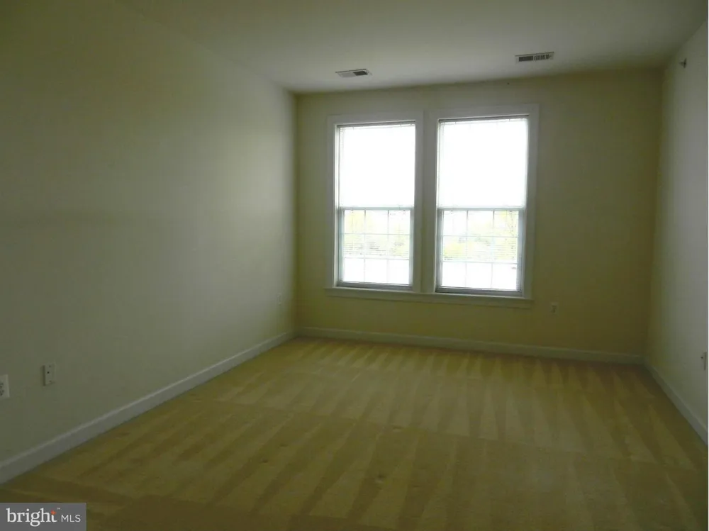 44485 CHAMBERLAIN TERRACE #303 Ashburn, VA 20147