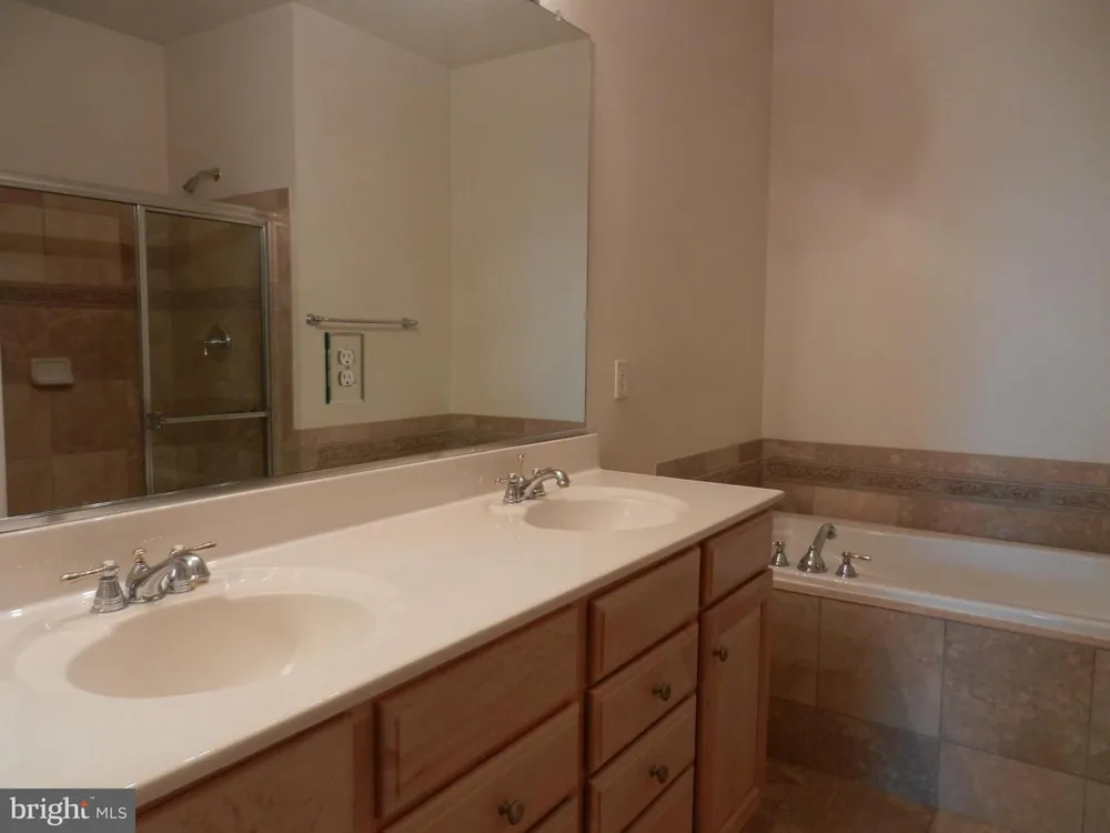 44485 CHAMBERLAIN TERRACE #303 Ashburn, VA 20147
