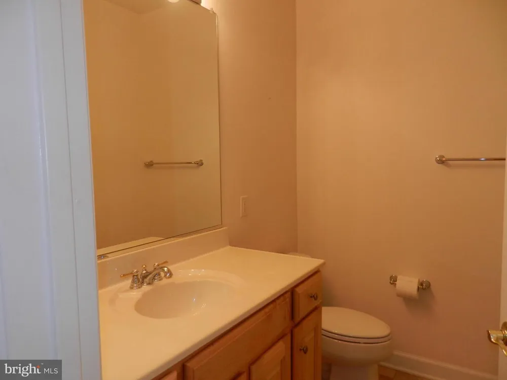 44485 CHAMBERLAIN TERRACE #303 Ashburn, VA 20147
