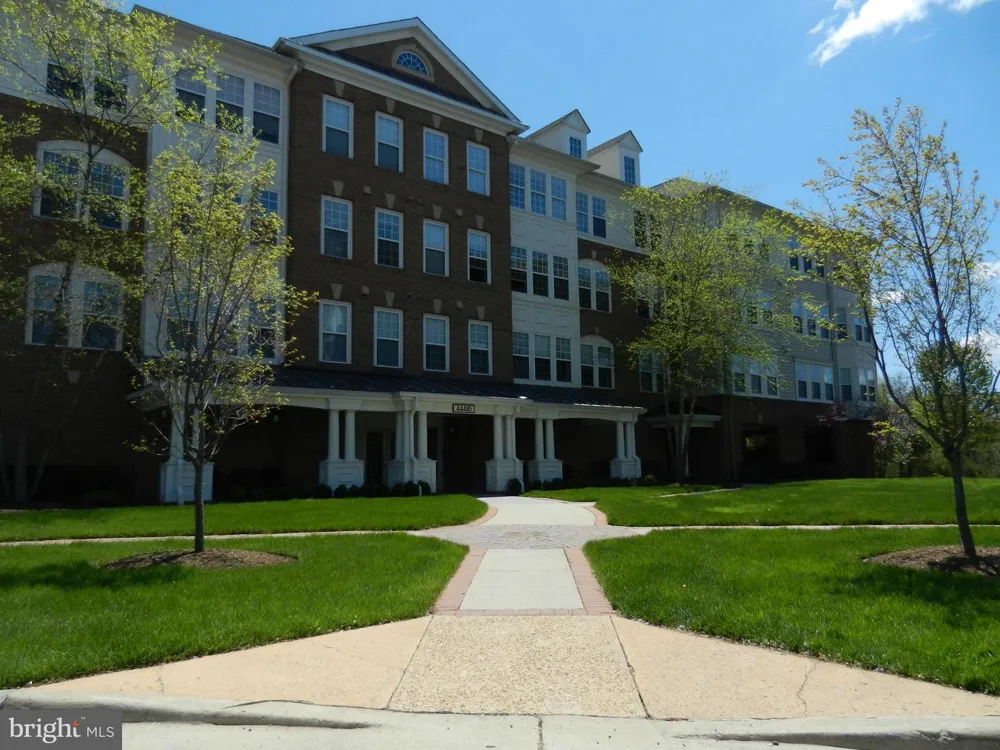 44485 CHAMBERLAIN TERRACE #303 Ashburn, VA 20147