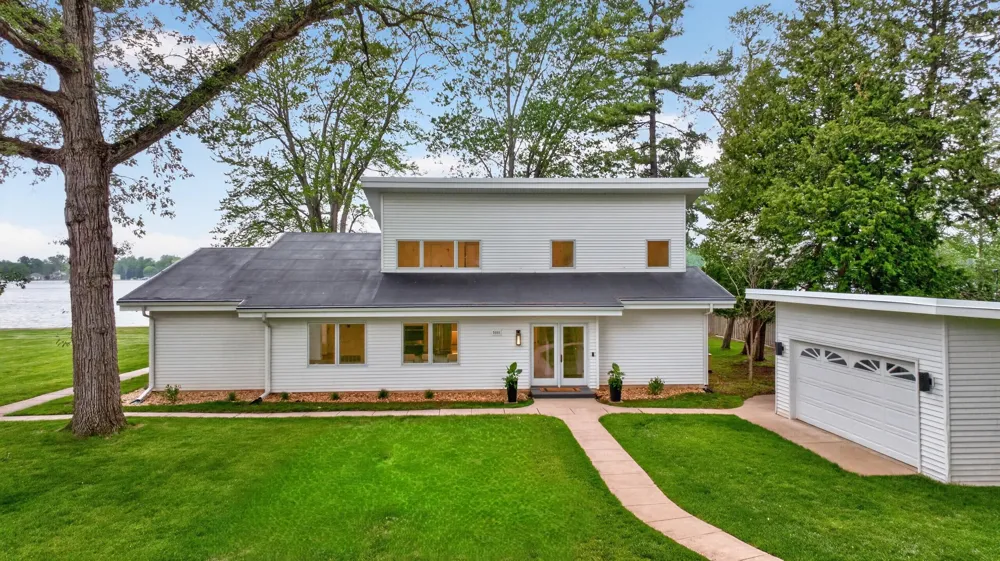 5010 Woodland Road Jackson, MI 49203