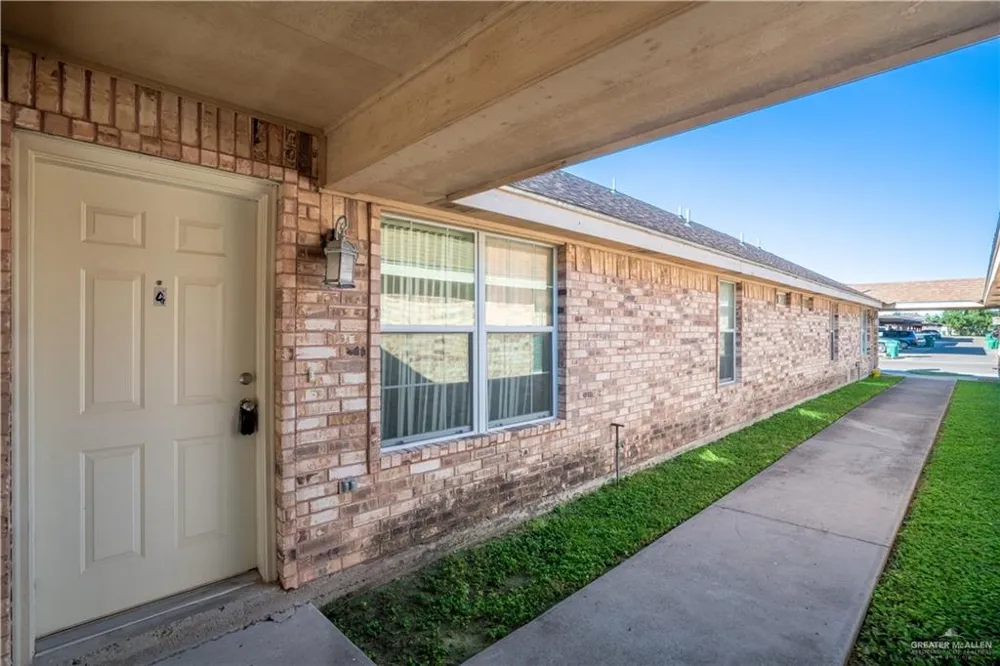 1600 E Quail Street #1 Pharr, TX 78577