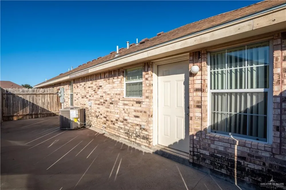 1600 E Quail Street #1 Pharr, TX 78577