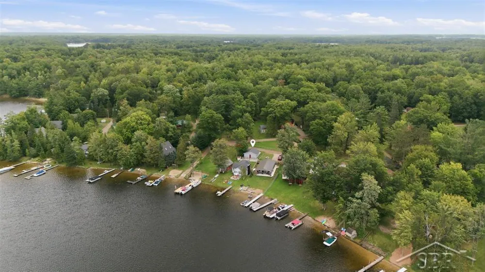 2909 Chippewa Trail Cumming Township, MI 48635