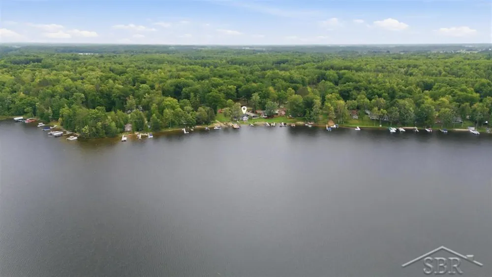 2909 Chippewa Trail Cumming Township, MI 48635