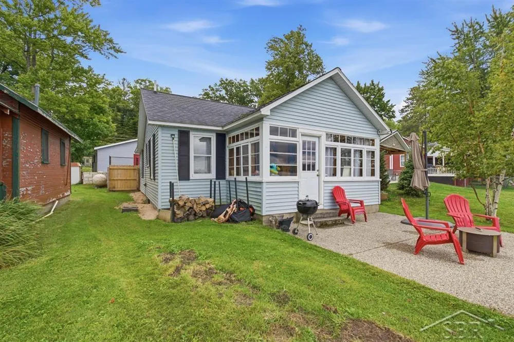 2909 Chippewa Trail Cumming Township, MI 48635