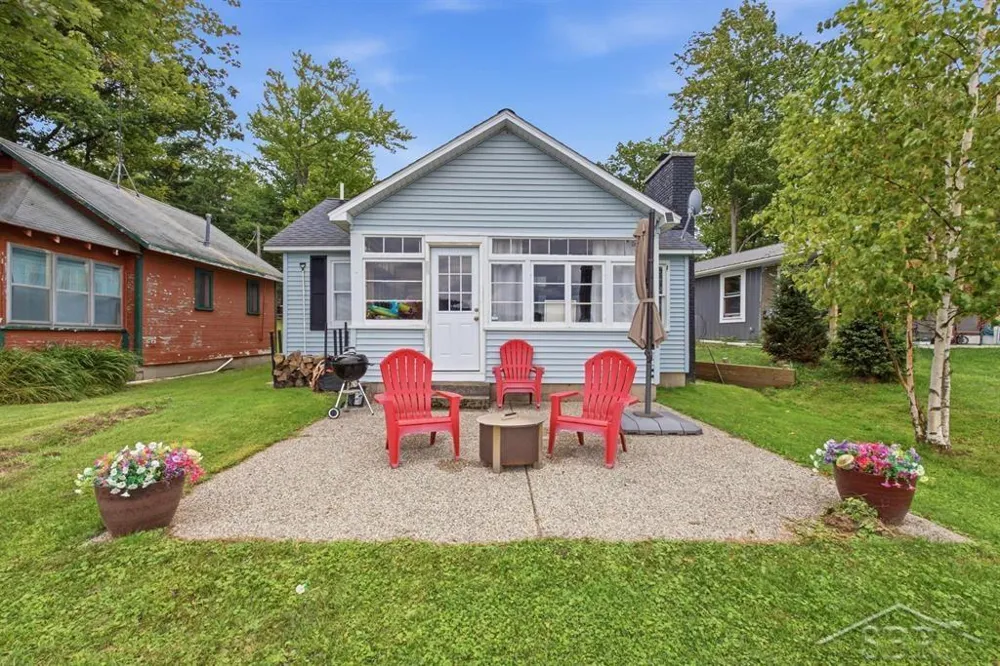 2909 Chippewa Trail Cumming Township, MI 48635
