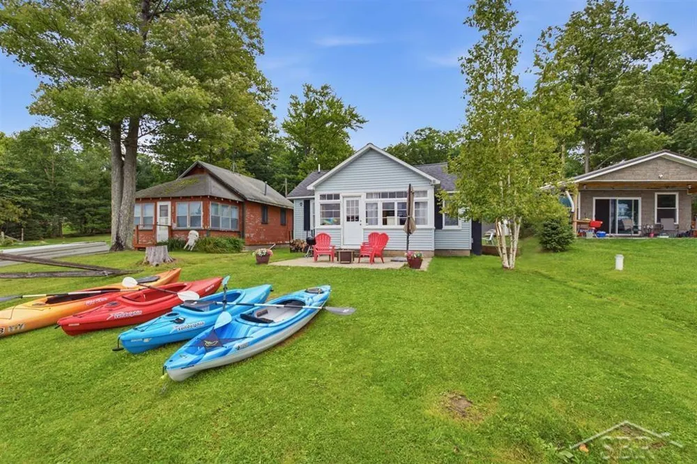 2909 Chippewa Trail Cumming Township, MI 48635