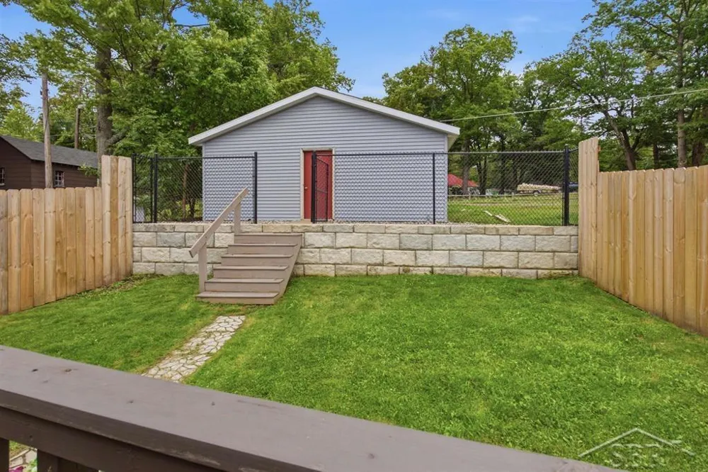 2909 Chippewa Trail Cumming Township, MI 48635