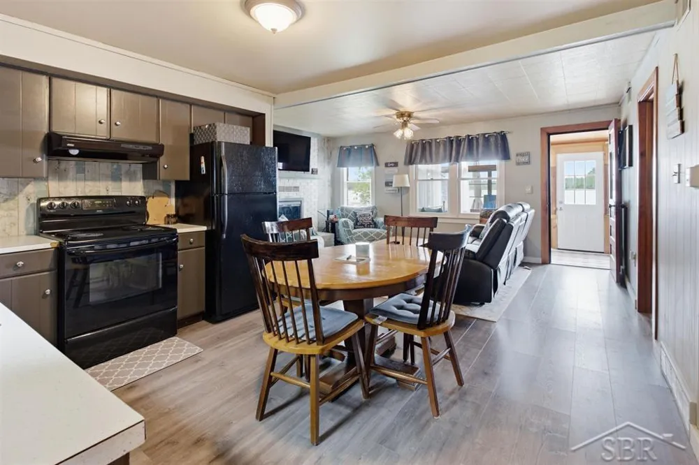 2909 Chippewa Trail Cumming Township, MI 48635