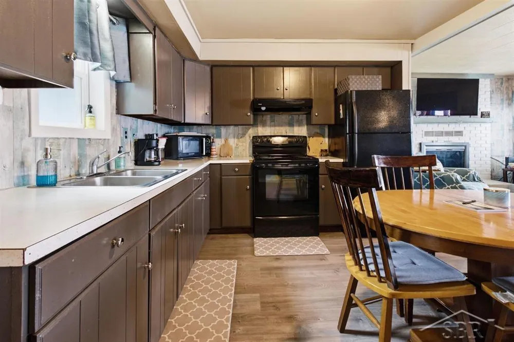 2909 Chippewa Trail Cumming Township, MI 48635