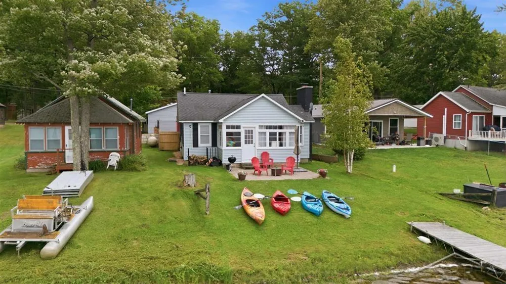 2909 Chippewa Trail Cumming Township, MI 48635