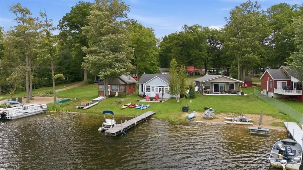 2909 Chippewa Trail Cumming Township, MI 48635