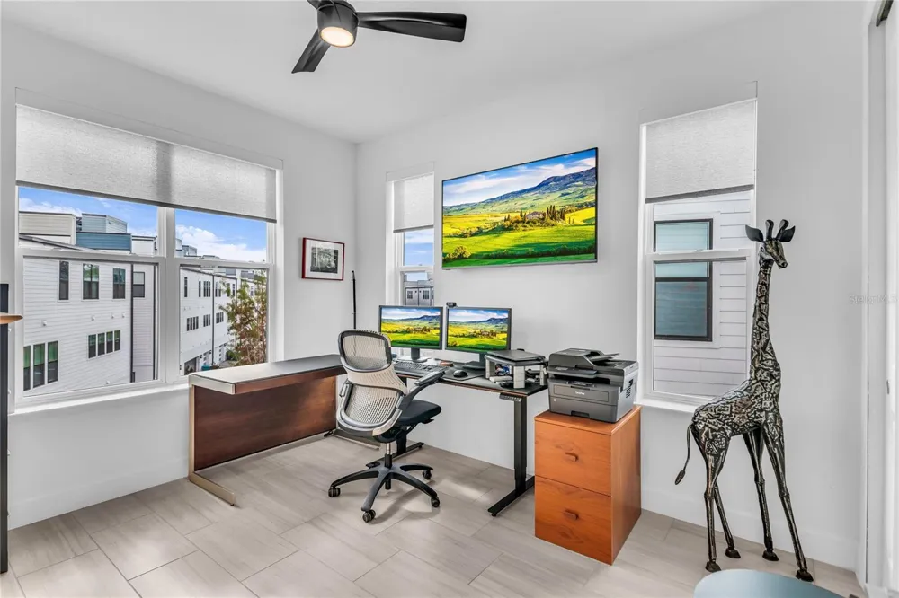 2402 ADDALIA ALLEY Orlando, FL 32804