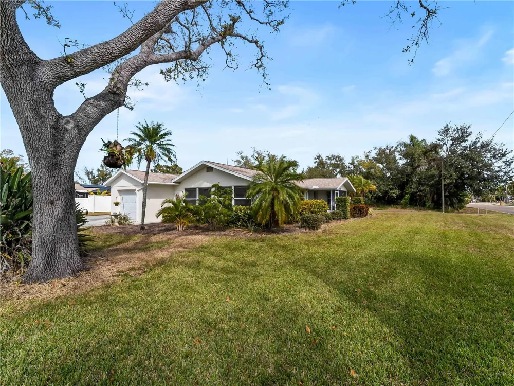 896 S VENICE BOULEVARD Venice, FL 34293