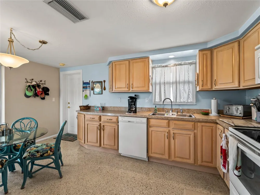 896 S VENICE BOULEVARD Venice, FL 34293