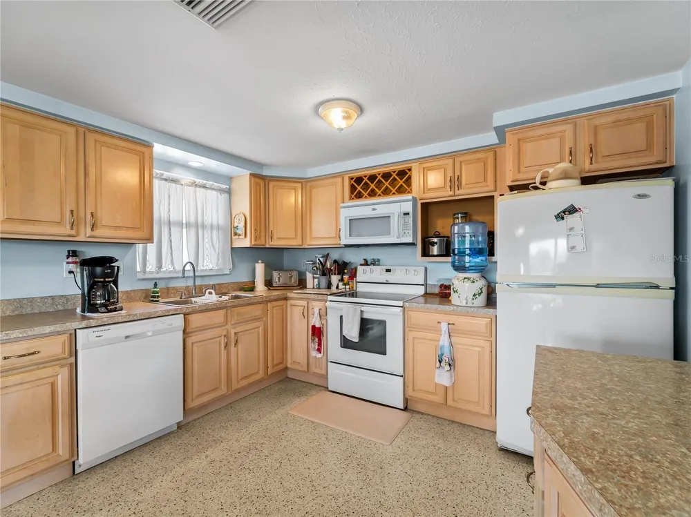 896 S VENICE BOULEVARD Venice, FL 34293