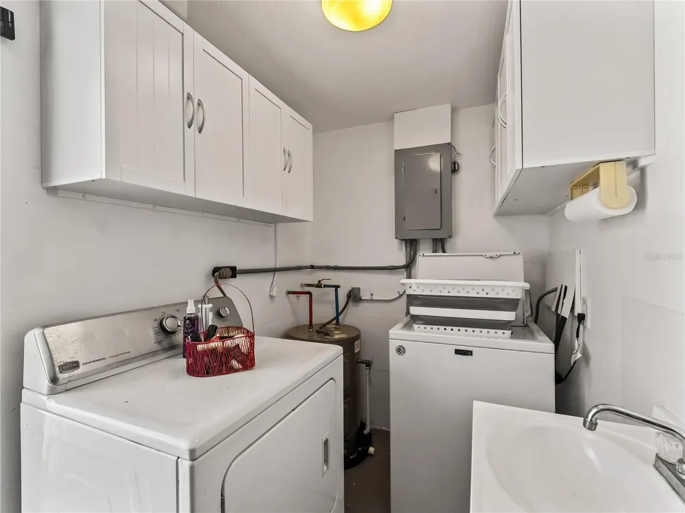 896 S VENICE BOULEVARD Venice, FL 34293