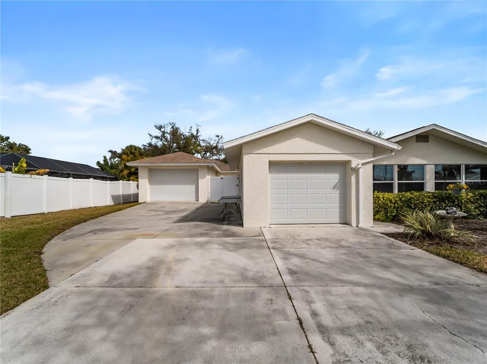 896 S VENICE BOULEVARD Venice, FL 34293