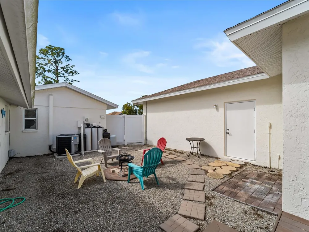 896 S VENICE BOULEVARD Venice, FL 34293