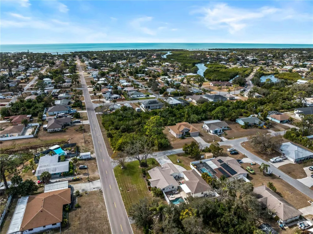 896 S VENICE BOULEVARD Venice, FL 34293