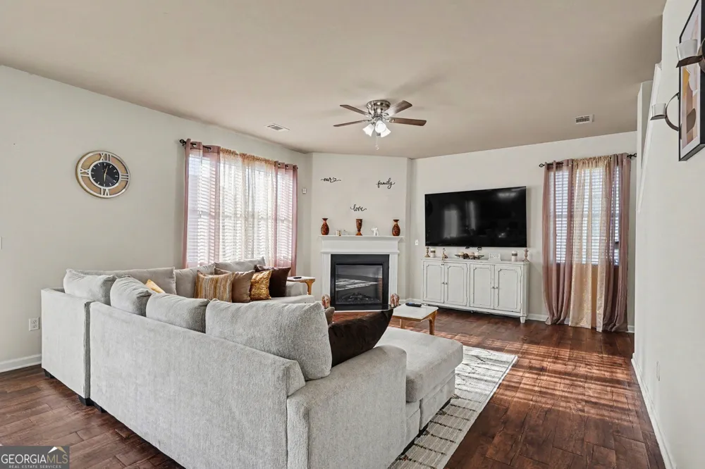 1889 Sea Oats DR Hampton, GA 30228