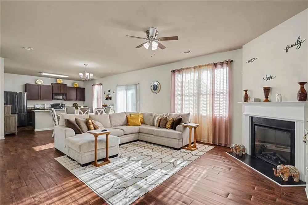 1889 Sea Oats Drive Hampton, GA 30228