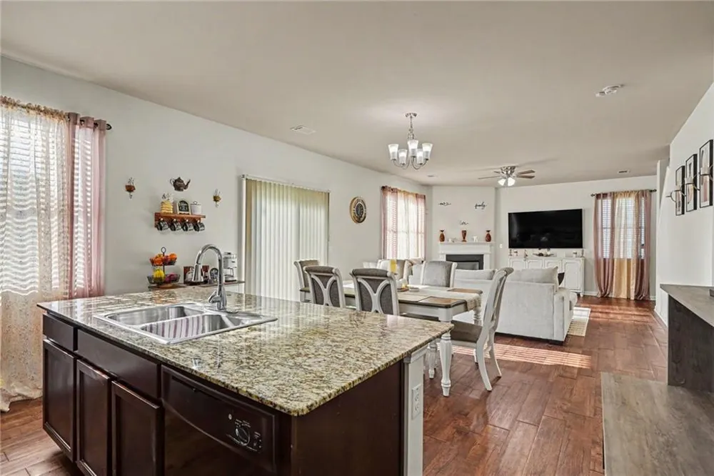 1889 Sea Oats Drive Hampton, GA 30228