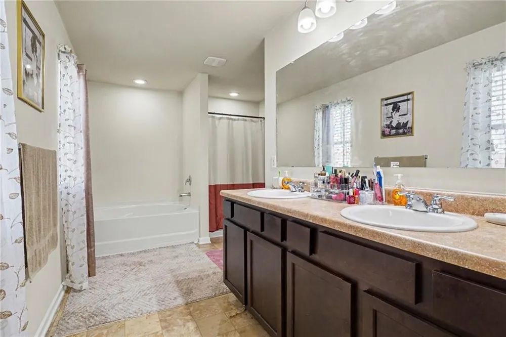 1889 Sea Oats Drive Hampton, GA 30228