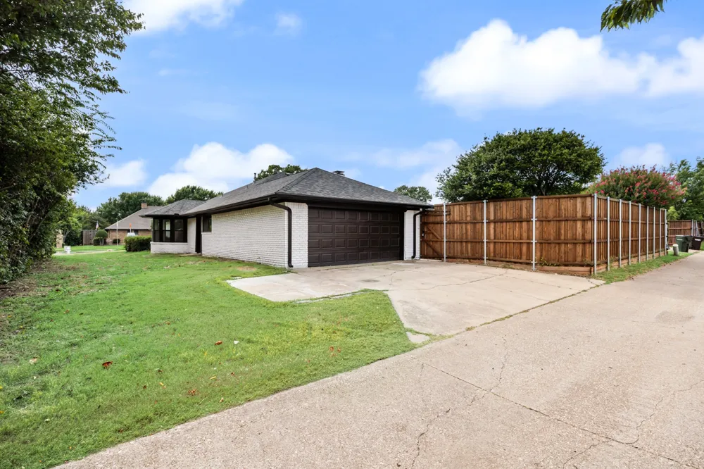 3300 Bandolino Lane Plano, TX 75023