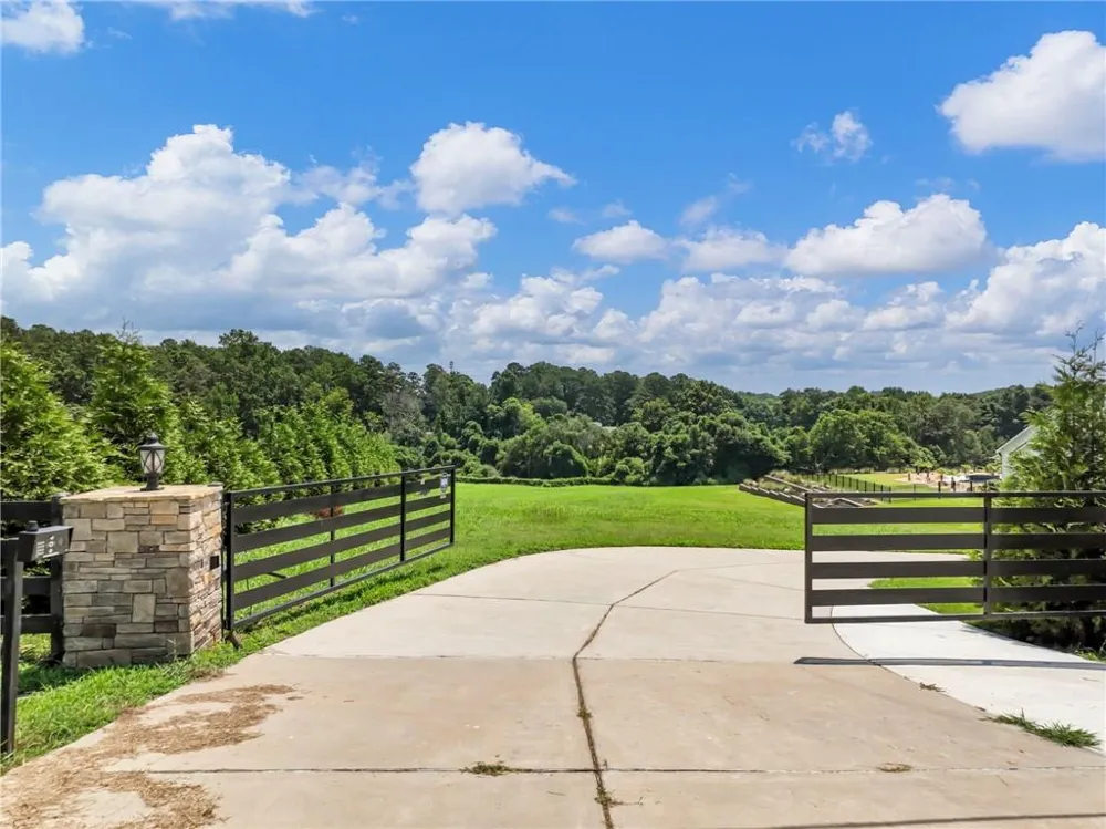 1044 Austin Road Winder, GA 30680