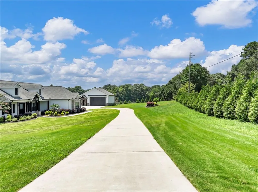 1044 Austin Road Winder, GA 30680