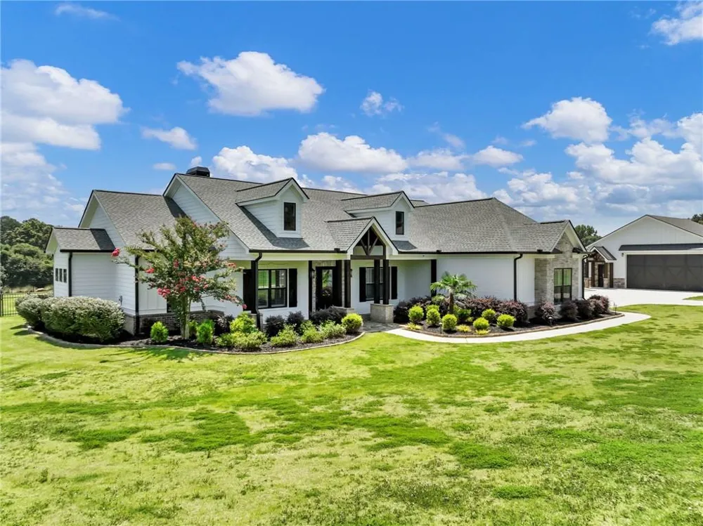 1044 Austin Road Winder, GA 30680