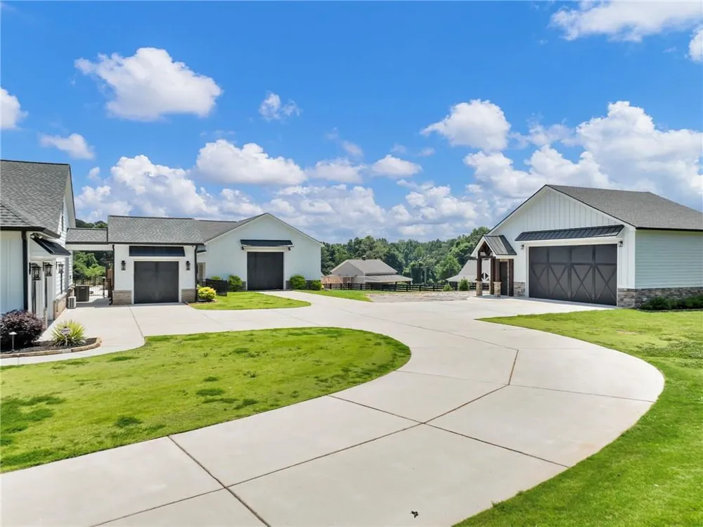 1044 Austin Road Winder, GA 30680