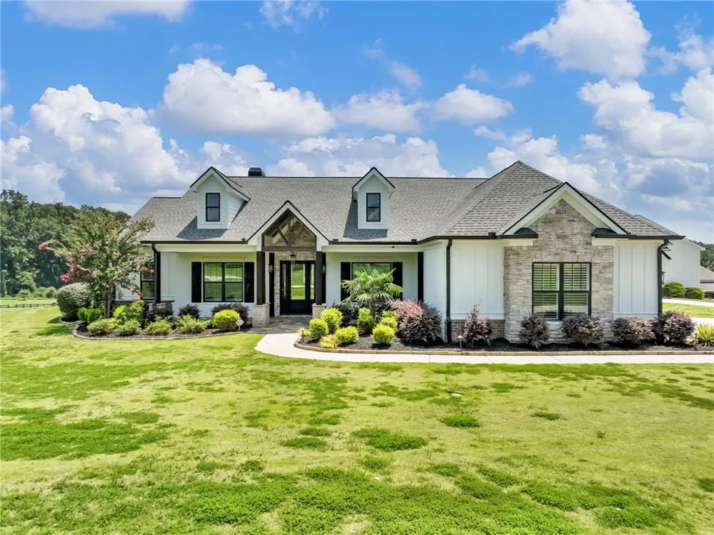 1044 Austin Road Winder, GA 30680