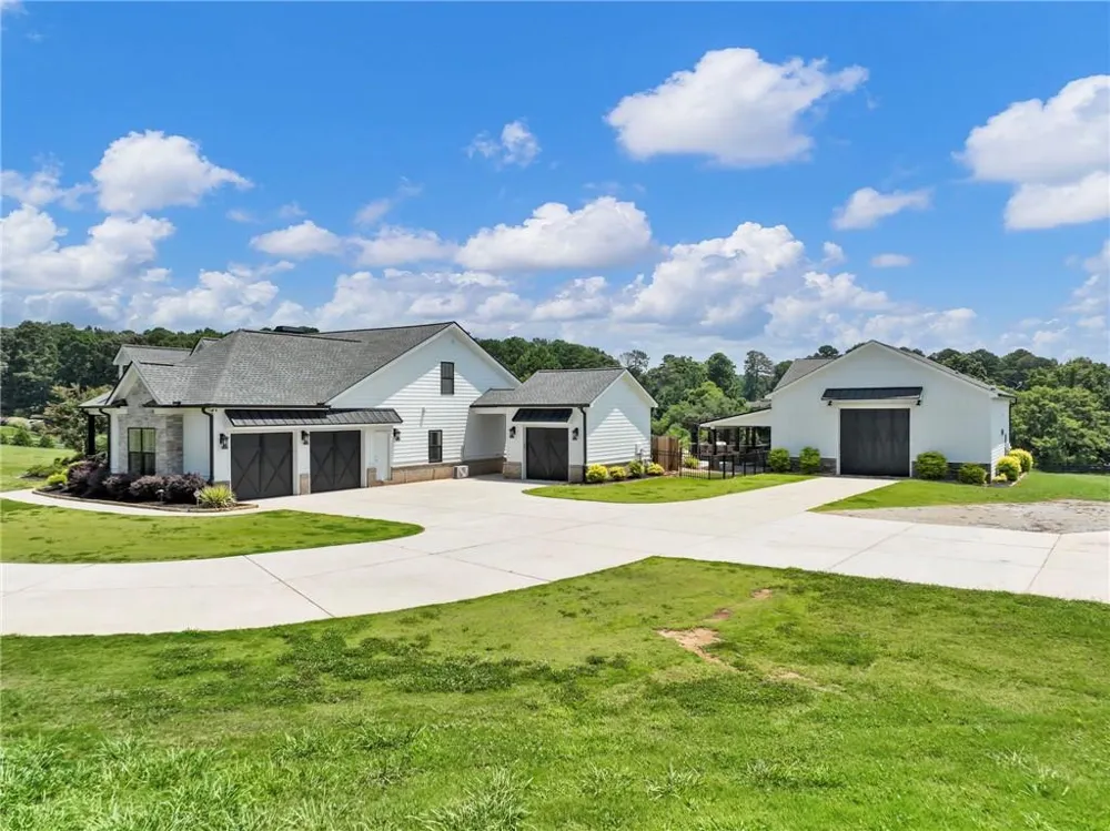 1044 Austin Road Winder, GA 30680