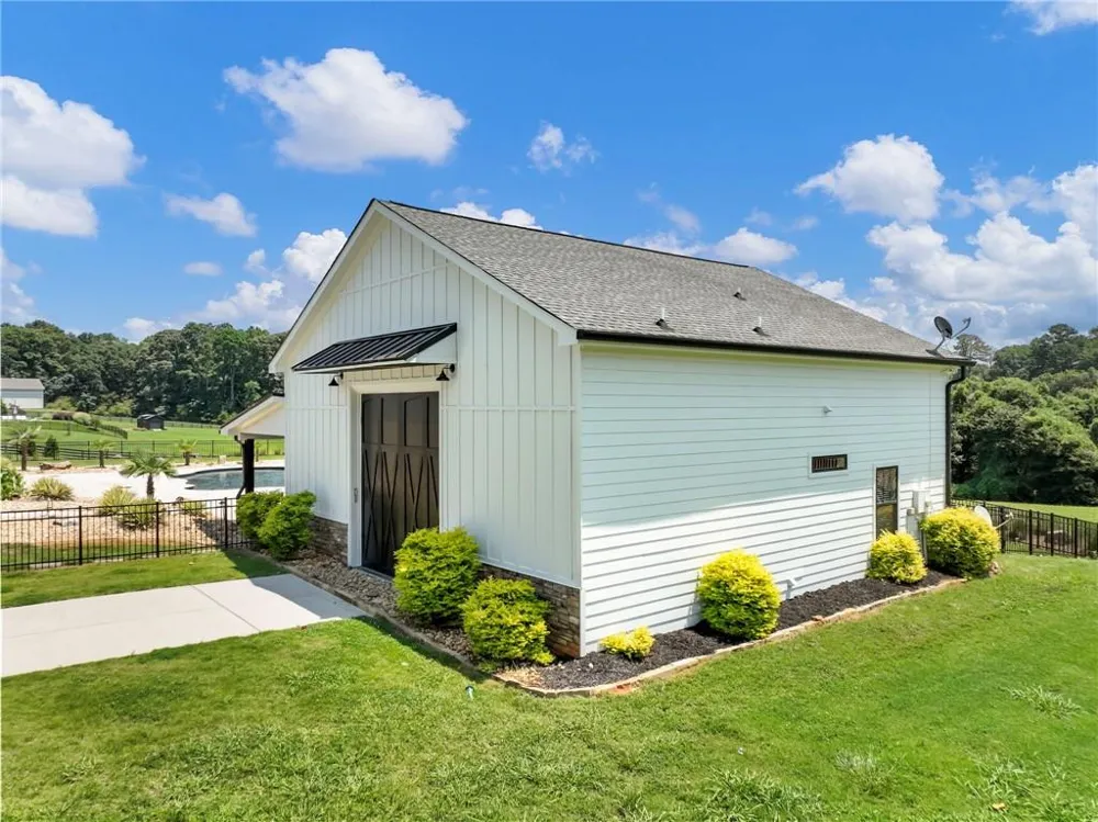 1044 Austin Road Winder, GA 30680