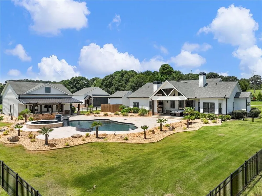 1044 Austin Road Winder, GA 30680