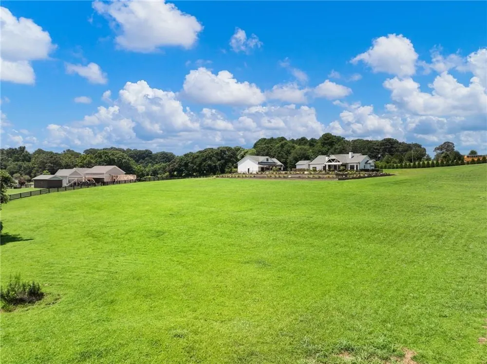 1044 Austin Road Winder, GA 30680