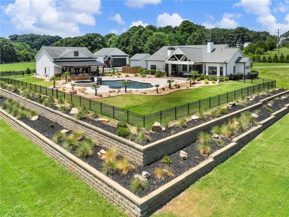 1044 Austin Road Winder, GA 30680