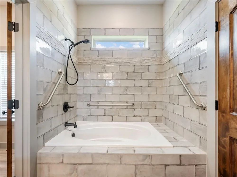 1044 Austin Road Winder, GA 30680