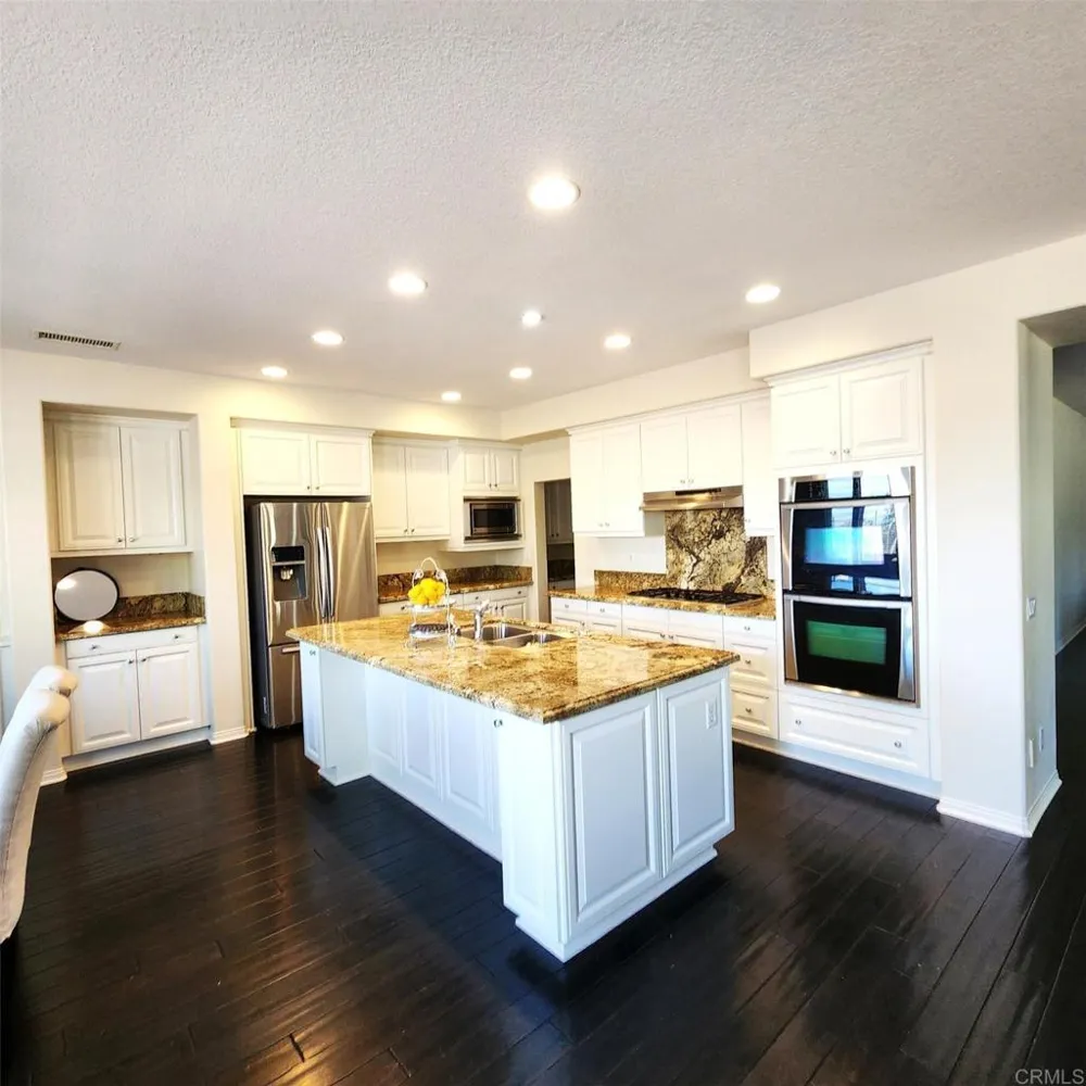 27002 Red Maple Murrieta, CA 92562