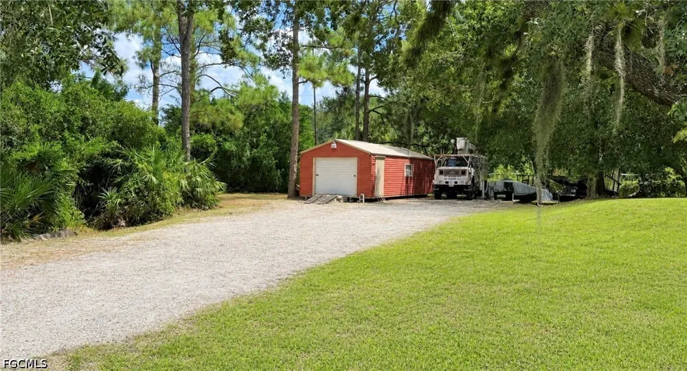 Abbott Avenue Alva, FL 33920