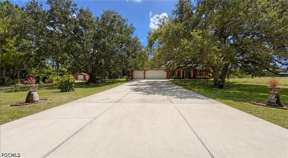 Abbott Avenue Alva, FL 33920