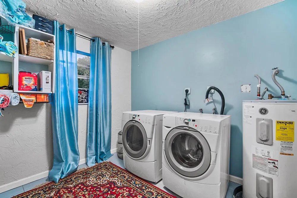 2136 NE 4th Avenue Boca Raton, FL 33431