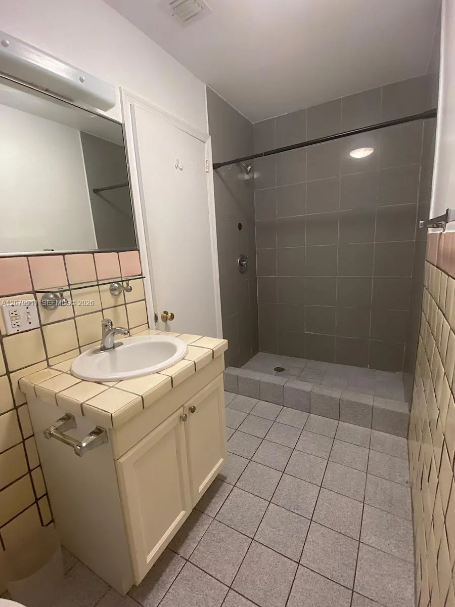1550 Jefferson Ave #2 Miami Beach, FL 33139