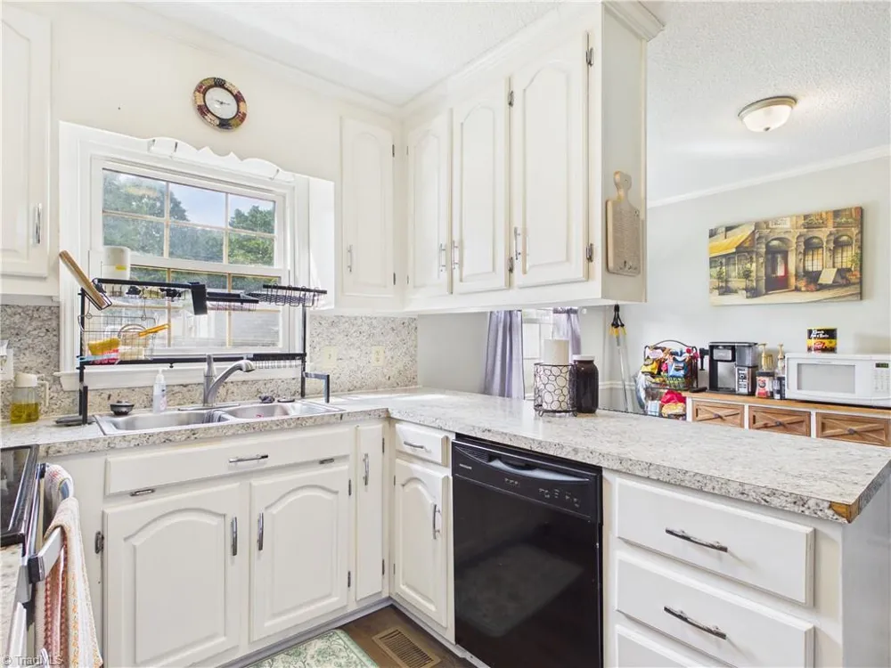 5476 Jesse Small Road Randleman, NC 27317