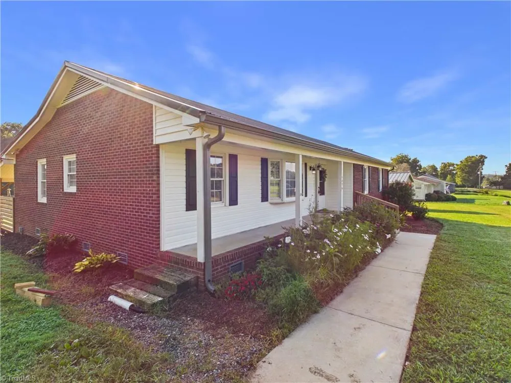 5476 Jesse Small Road Randleman, NC 27317